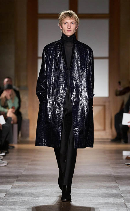 أسبوع باريس للموضة: تصاميم تتخطى حاجز الزمان من هيرميس